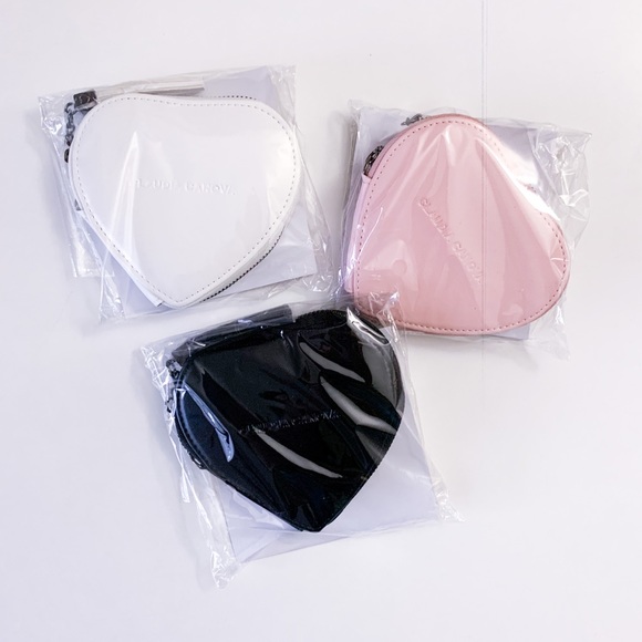 Heart Shaped Coin Purse in Black - Picture 7 of 7